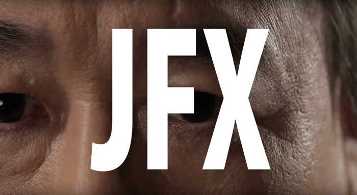 JFXの文字と小林芳彦氏の顔